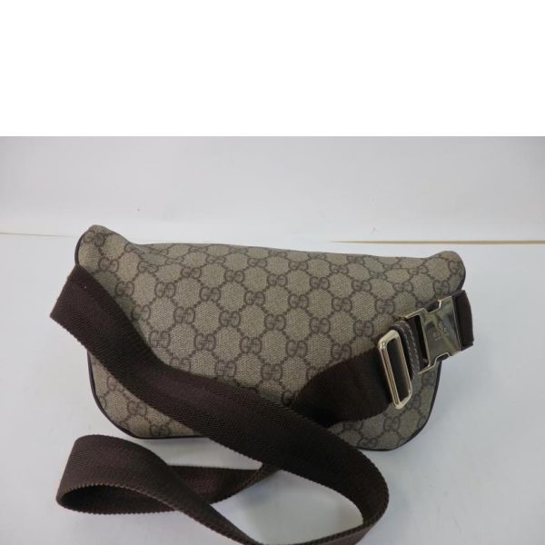 35704 2 Gucci GG Supreme Body Bag