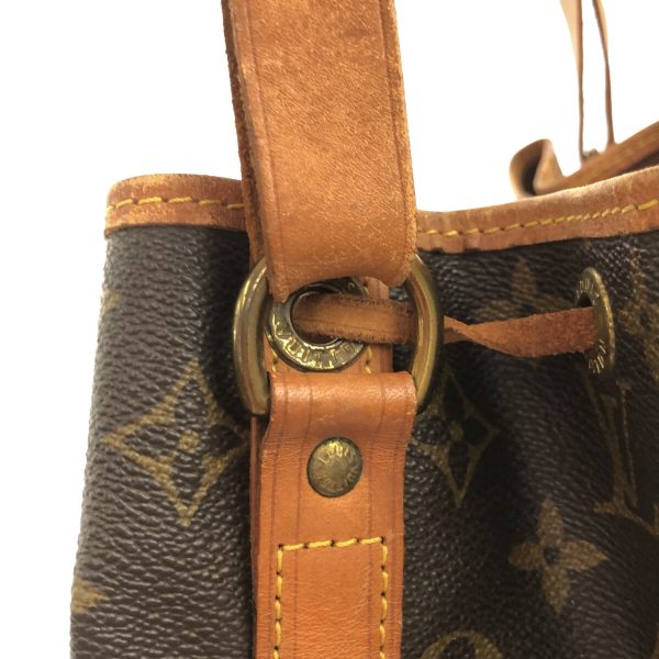 36364605 10 Louis Vuitton Noe Monogram Canvas Shoulder Bag Brown