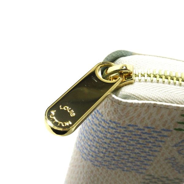 36399617 6 Louis Vuitton Zippy Wallet Damier Canvas Long Wallet Pistachio