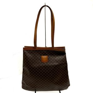 36902892 1 Louis Vuitton Monogram Pochette Ganju Body Bag Brown