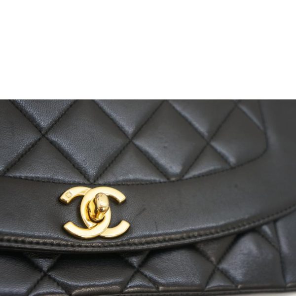 36968 7 CHANEL Vintage Matelasse Diana Flap Lambskin Bag Black