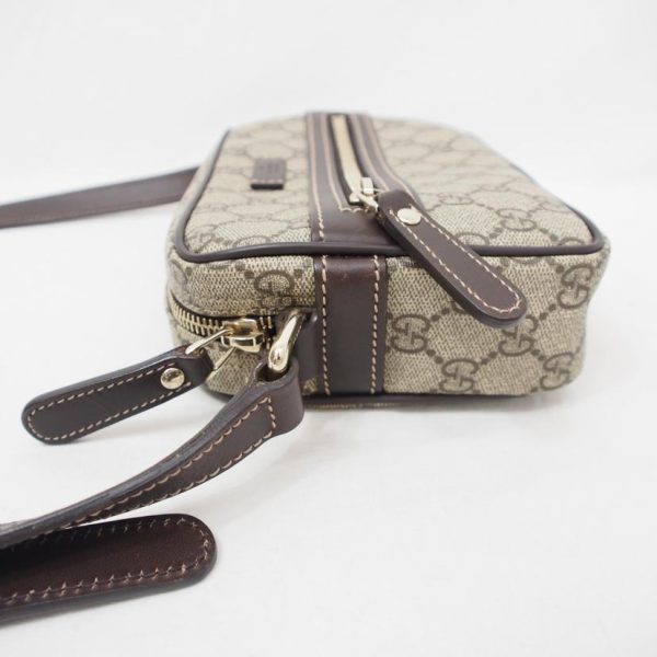 37018 3 Gucci GG Supreme Shoulder Bag Beige