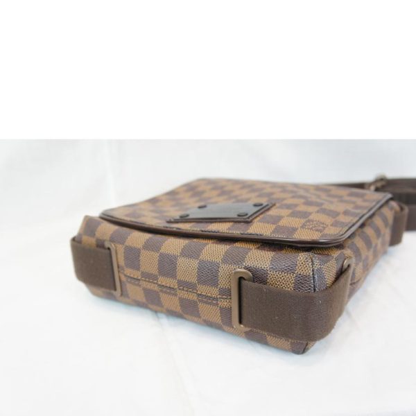 37047 3 Louis Vuitton Brooklyn PM Damier Ebene Messenger Bag Brown