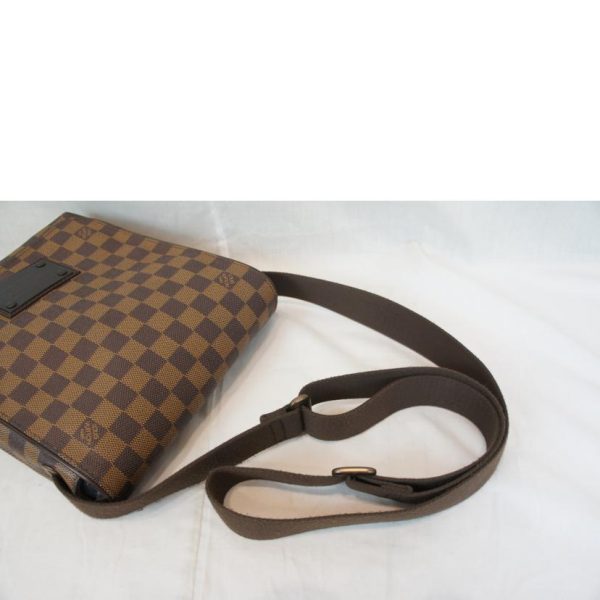 37047 4 Louis Vuitton Brooklyn PM Damier Ebene Messenger Bag Brown