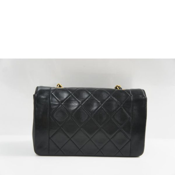 37057 2 CHANEL Vintage Matelasse Diana Flap Bag 22 Black