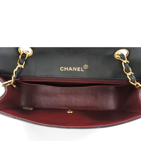 37057 5 CHANEL Vintage Matelasse Diana Flap Bag 22 Black