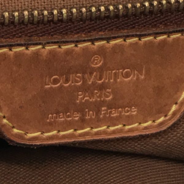 37060911 7 Louis Vuitton Hippo Piano Canvas Monogram Shoulder Bag Brown