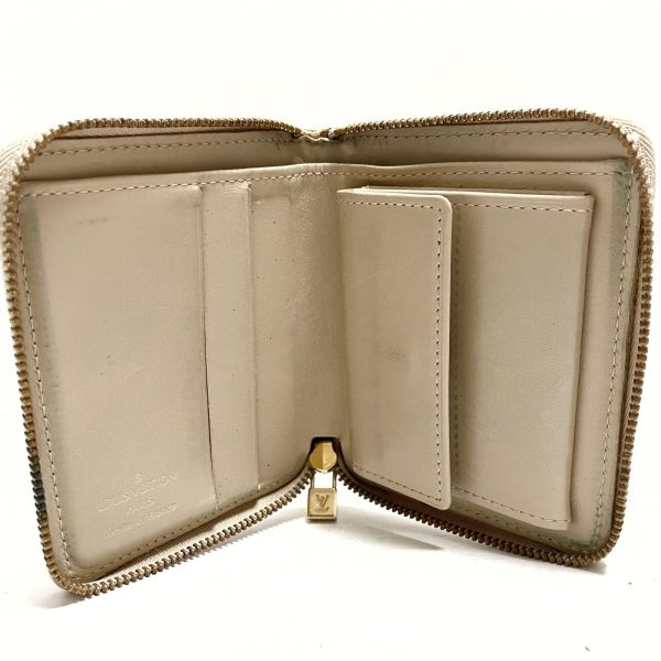 37090746 3 Louis Vuitton Bloom Leather Patent Bifold Wallet Beige