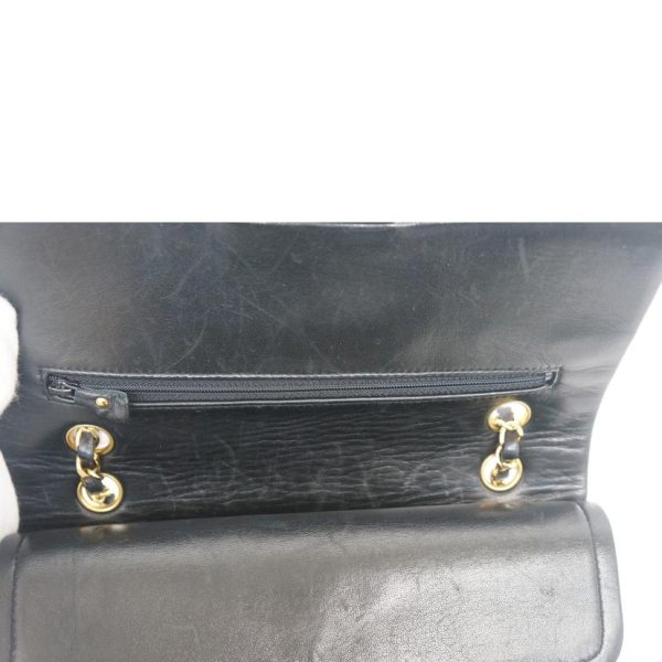 37095 7 CHANEL Vintage Matelasse W Flap Chain Shoulder Bag Black