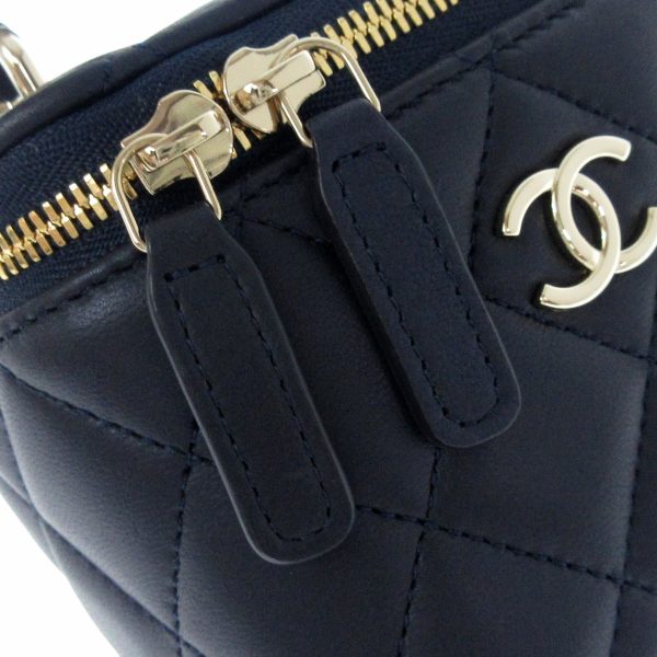 37212619 10 Chanel Vanity Bag Lambskin Navy