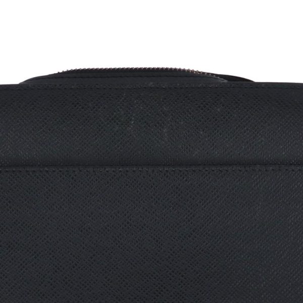 37249 8 Louis Vuitton Baikal Taiga Clutch Bag Black