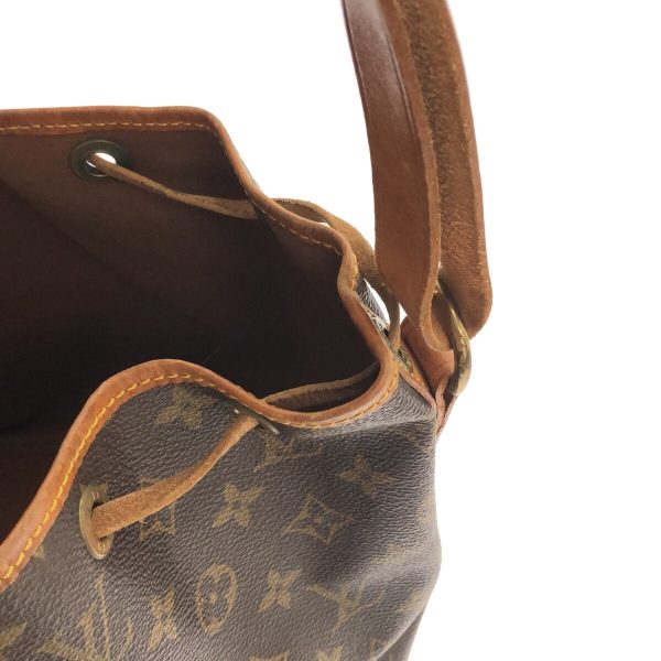 37260090 11 Louis Vuitton Petit Noe Canvas Monogram Shoulder Bag Brown