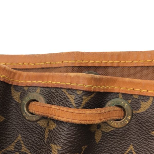 37301481 12 Louis Vuitton Noe Canvas Monogram Shoulder Bag Brown