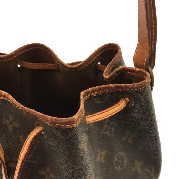 37301482 11 Louis Vuitton Noe Canvas Monogram Shoulder Bag Brown