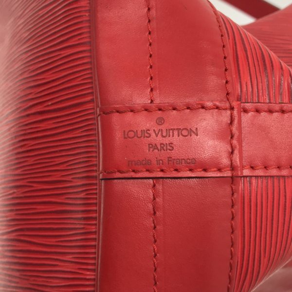 37302016 7 Louis Vuitton Noe Leather Shoulder Bag Red