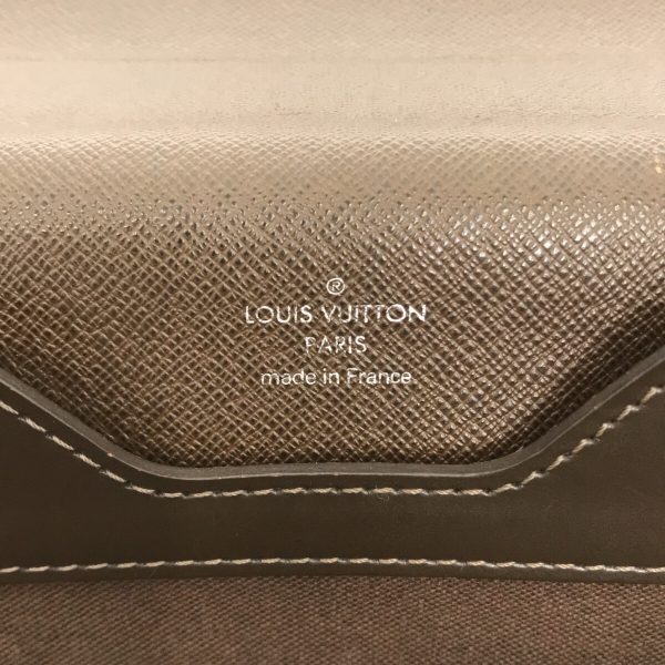 37310194 7 Louis Vuitton Robusto Leather Business Bag Grizzly