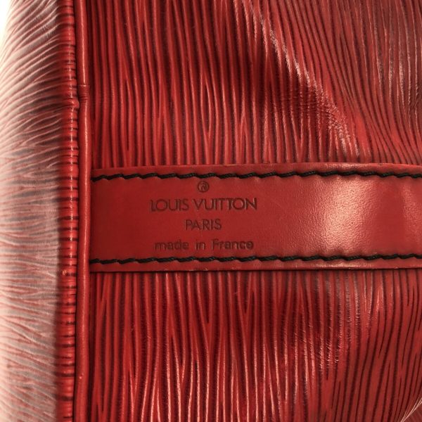 37312106 7 Louis Vuitton Petit Noe Leather Shoulder Bag Red