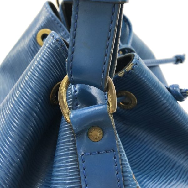 37312117 10 Louis Vuitton Petit Noe Leather Shoulder Bag Blue