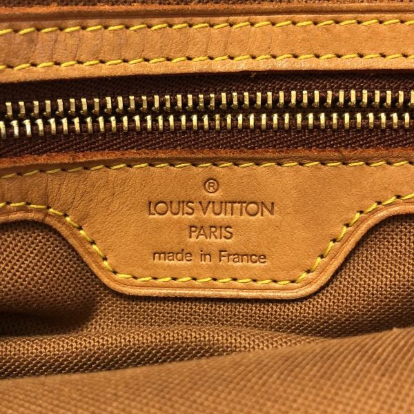 37319761 7 Louis Vuitton Hippo Piano Canvas Monogram Shoulder Bag Brown