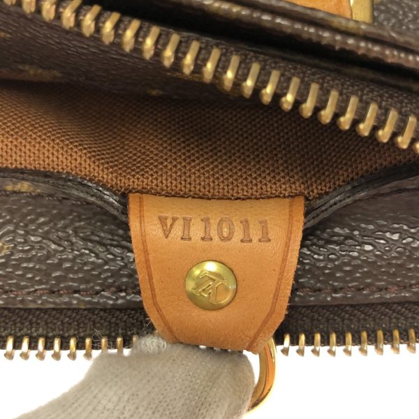 37319761 8 Louis Vuitton Hippo Piano Canvas Monogram Shoulder Bag Brown