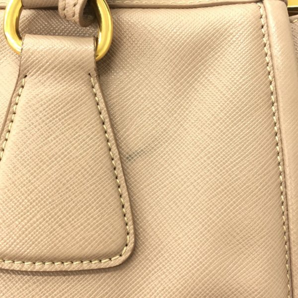 37323798 14 Prada Handbag Leather Pink Beige