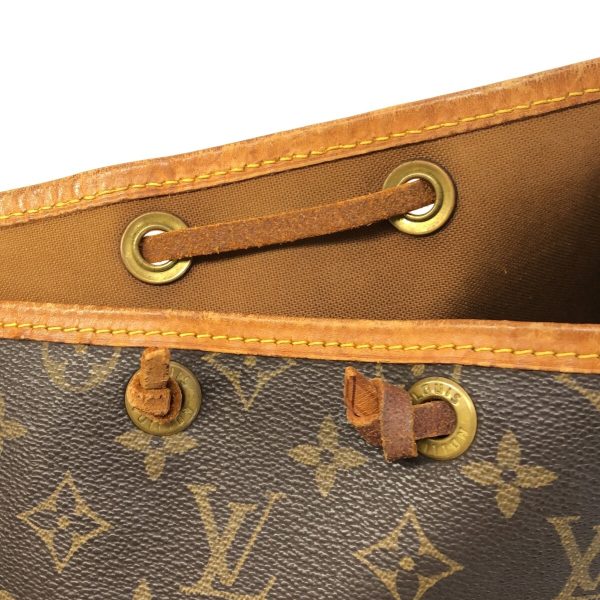 37328079 11 Louis Vuitton Noe Canvas Monogram Shoulder Bag Brown