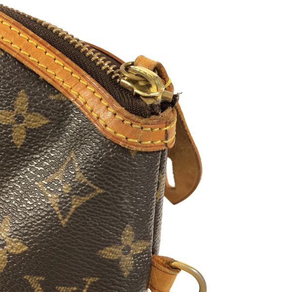 37416166 15 Louis Vuitton Lockit Monogram Canvas Handbag Brown