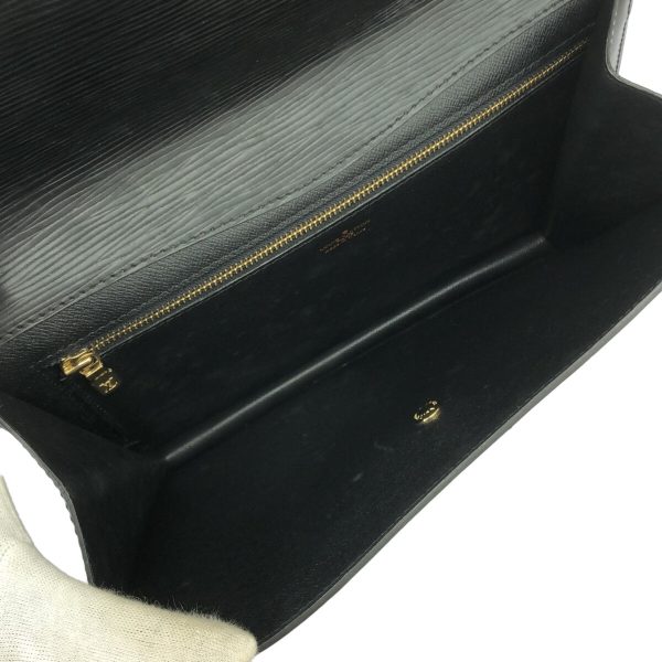 37563928 6 Louis Vuitton Montaigne Leather Clutch Bag Noir