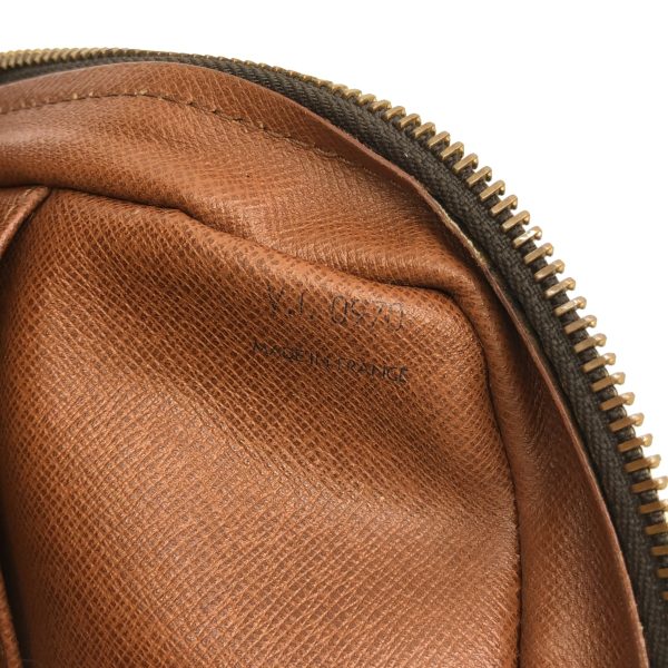 37570547 8 Louis Vuitton Porte de Cumain Monogram Canvas Business Bag Brown