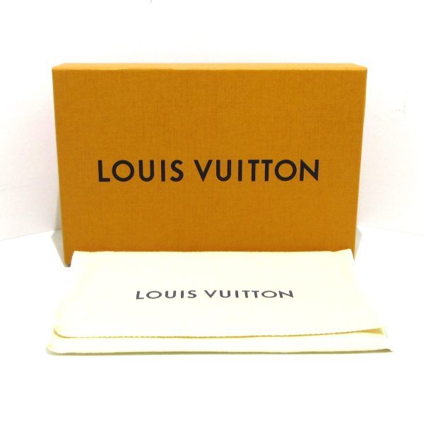 37590497 10 Louis Vuitton Portefeuille Capucines Taurillon Wallet Magnolia