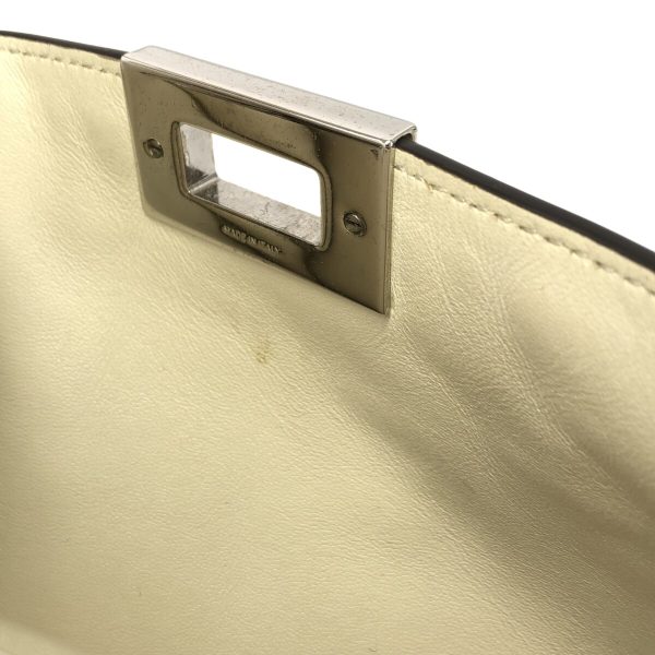 37603582 12 Fendi Handbag Leather White