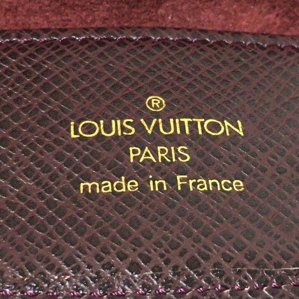 37631335 5 Louis Vuitton Accessory Case Taiga Leather Cufflink Case Acaju