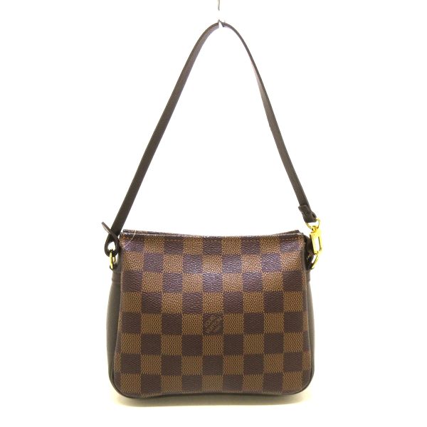 37677082 3 Louis Vuitton Truth Makeup Damier Canvas Handbag Ebene