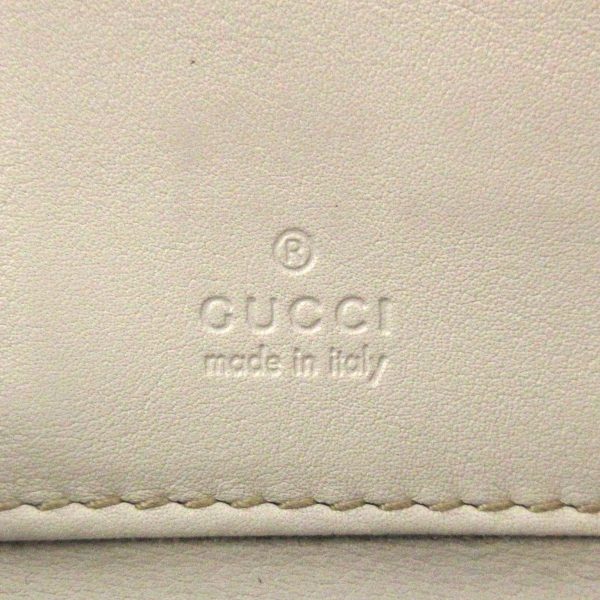 37760519 5 Gucci Lovely Shimaline Long Wallet White