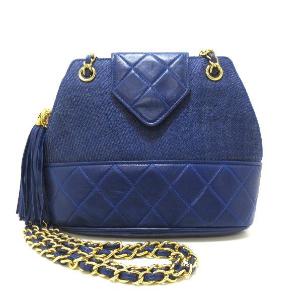 37831764 1 Chanel Matelasse Shoulder Bag Lambskin Navy Raffia