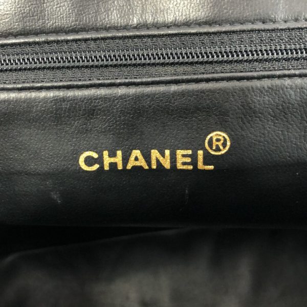 37867493 7 Chanel Shoulder Bag Caviar Skin Black