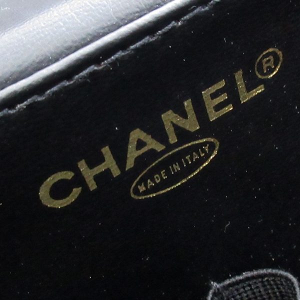 37886316 7 Chanel Vanity Bag Caviar Skin Black