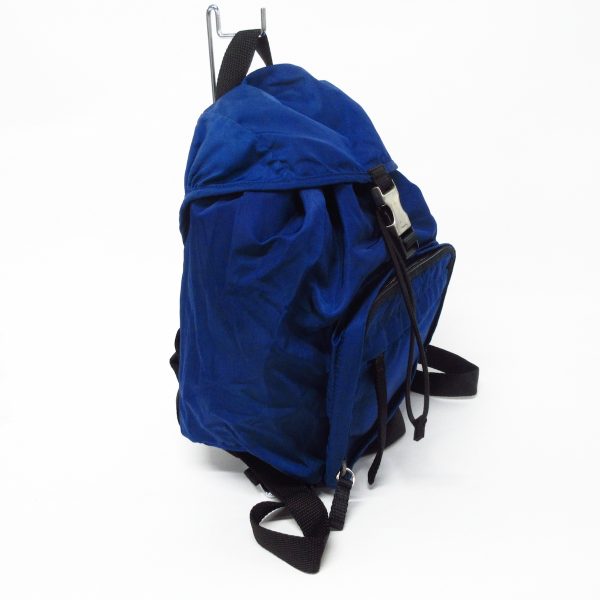 37887803 2 Prada Rucksack Nylon Blue