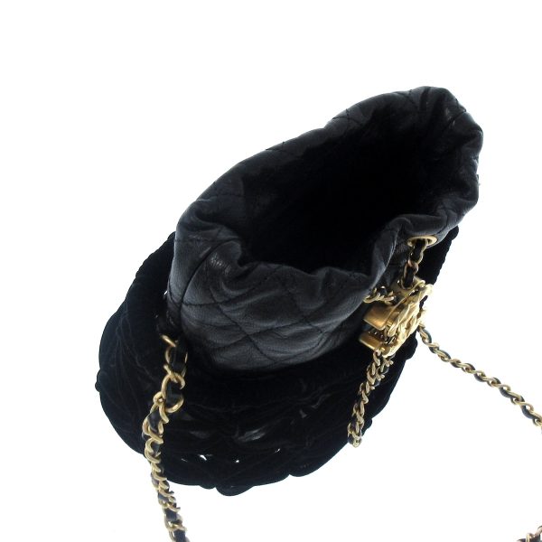 37890648 15 Chanel Matelasse Shoulder Bag Goatskin Velvet Black