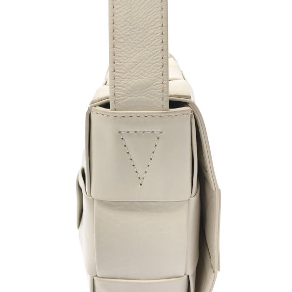 37896867 9 Bottega Veneta Cassette Shoulder Bag White Leather