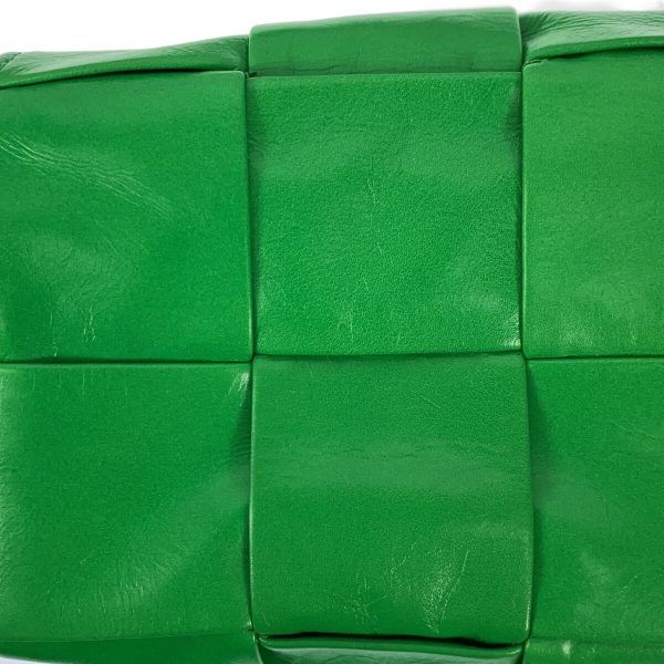 37909019 12 Bottega Veneta Cassette Belt Bag Leather Green