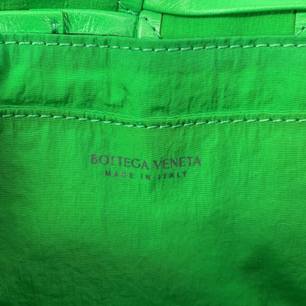 37909019 7 Bottega Veneta Cassette Belt Bag Leather Green