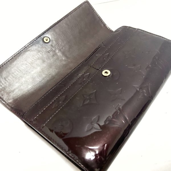 37955933 3 Louis Vuitton Portefeuille Sara Patent Leather Long Wallet Amarant