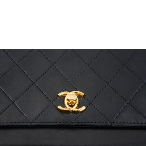 38112 9 Chanel Matelasse Caviar Skin Chain Hand Bag