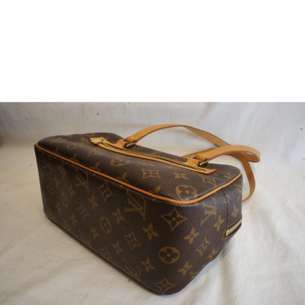 39390 3 Louis Vuitton Cite MM Shoulder Bag Monogram