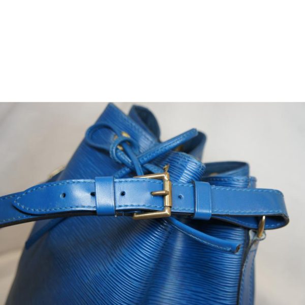 39868 5 Louis Vuitton Noe Epi Bag Toledo Blue