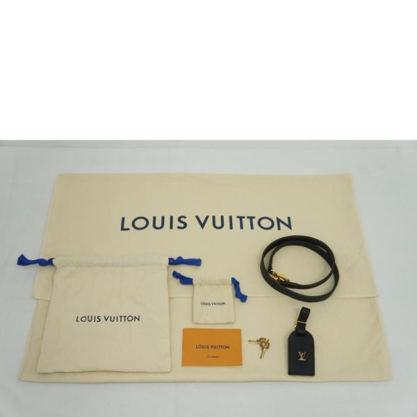 39939 7 Louis Vuitton City Steamer MM Tote Bag Black