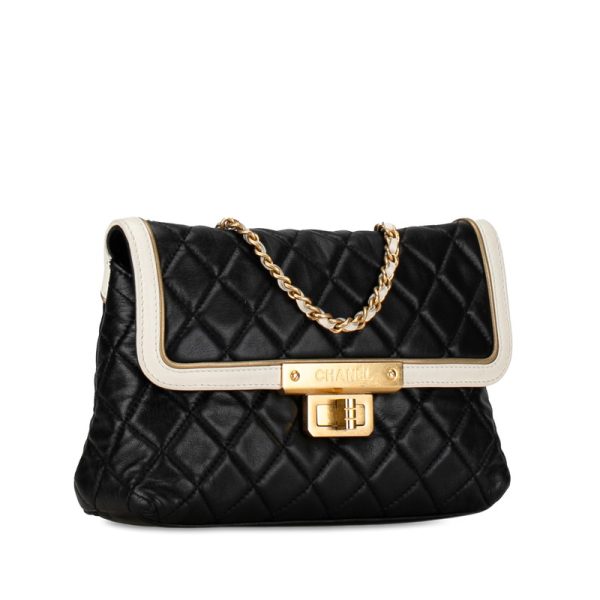 3i5cpho2egiil7bp 2 CHANEL Matelasse Shoulder Bag Black Gold White Lambskin