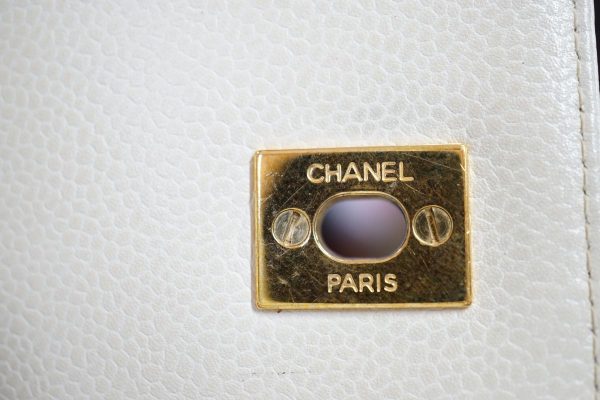 40489 8754h 7 CHANEL Matelasse CocoMark Flap Caviar Skin White