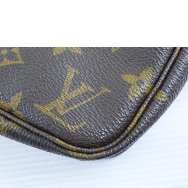 41881 7 Louis Vuitton Pochette Accessoire Monogram Clutch Bag Brown